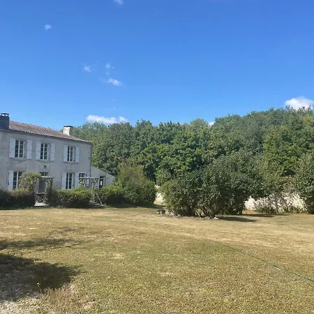 Country 4 Bed House With Private Heated Pool